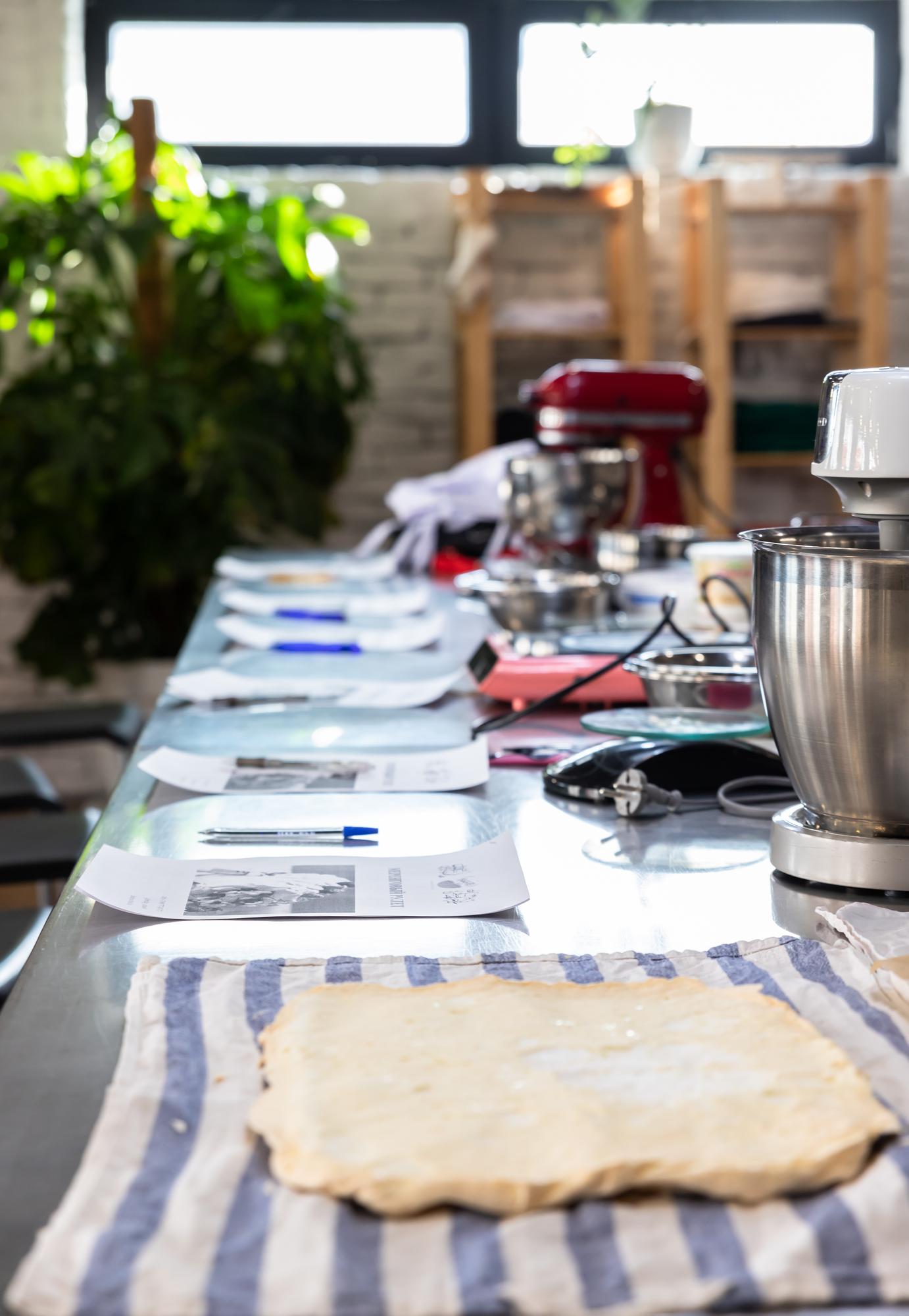 Laboratorio di cucina con attrezzature